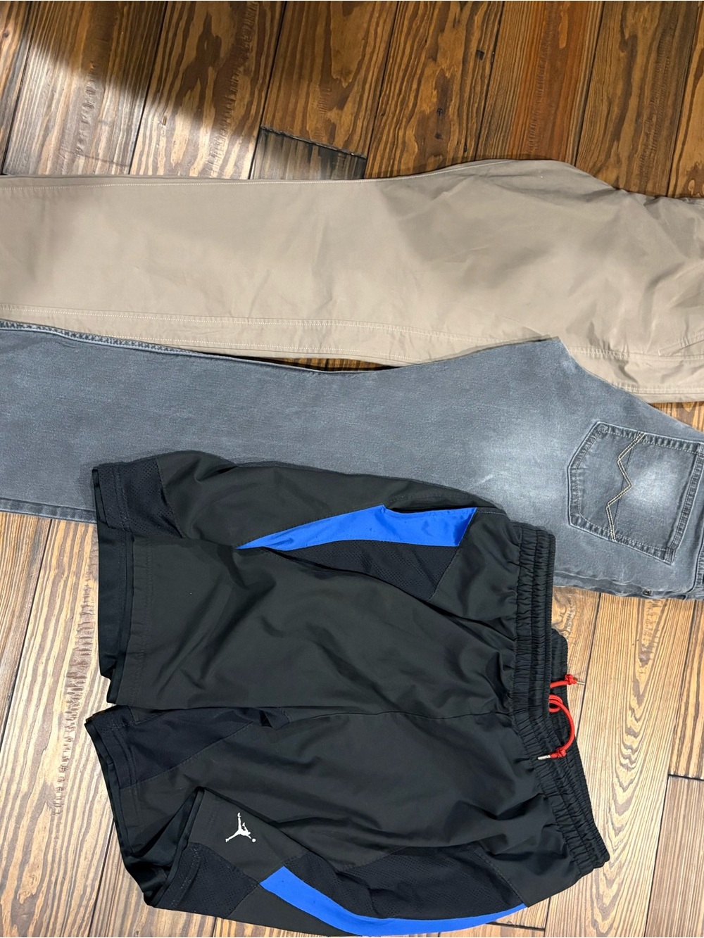 Men’s reseller pants and shirt bundle